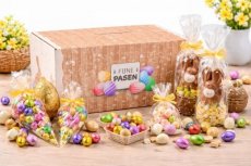 Luxe Paaspakket in Grote Paasdoos “Fijne Pasen” – vanaf €50